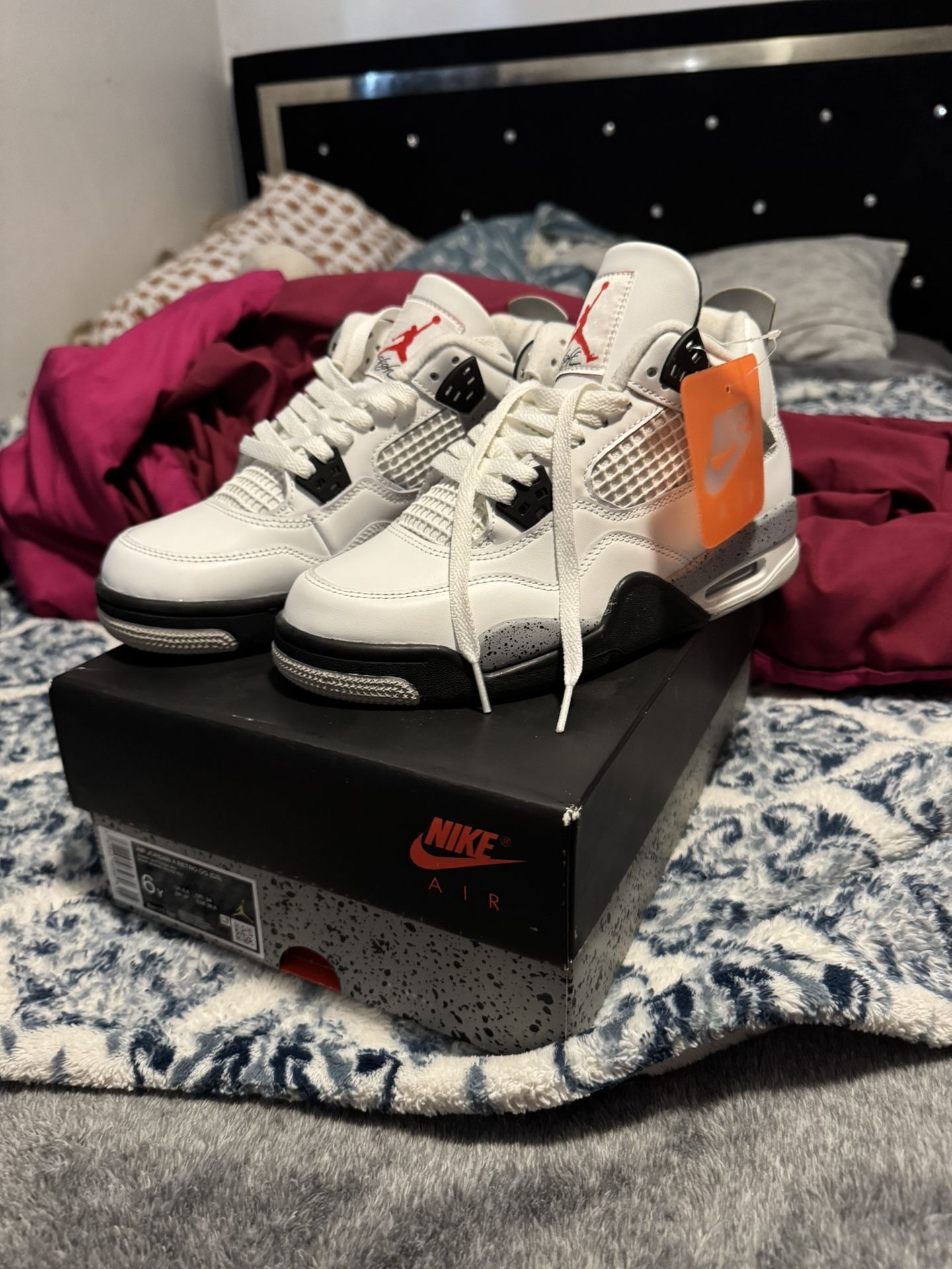 Jordan 4 ‘white Cement’