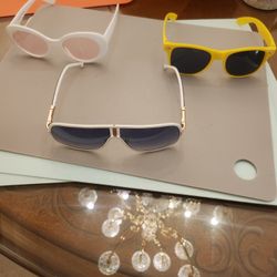 Sunglasses Lot (OPEN TO OFFERS THROW ONE!)