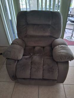 Recliner, Bought new 6 months ago