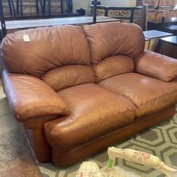 Leather Love Seat 