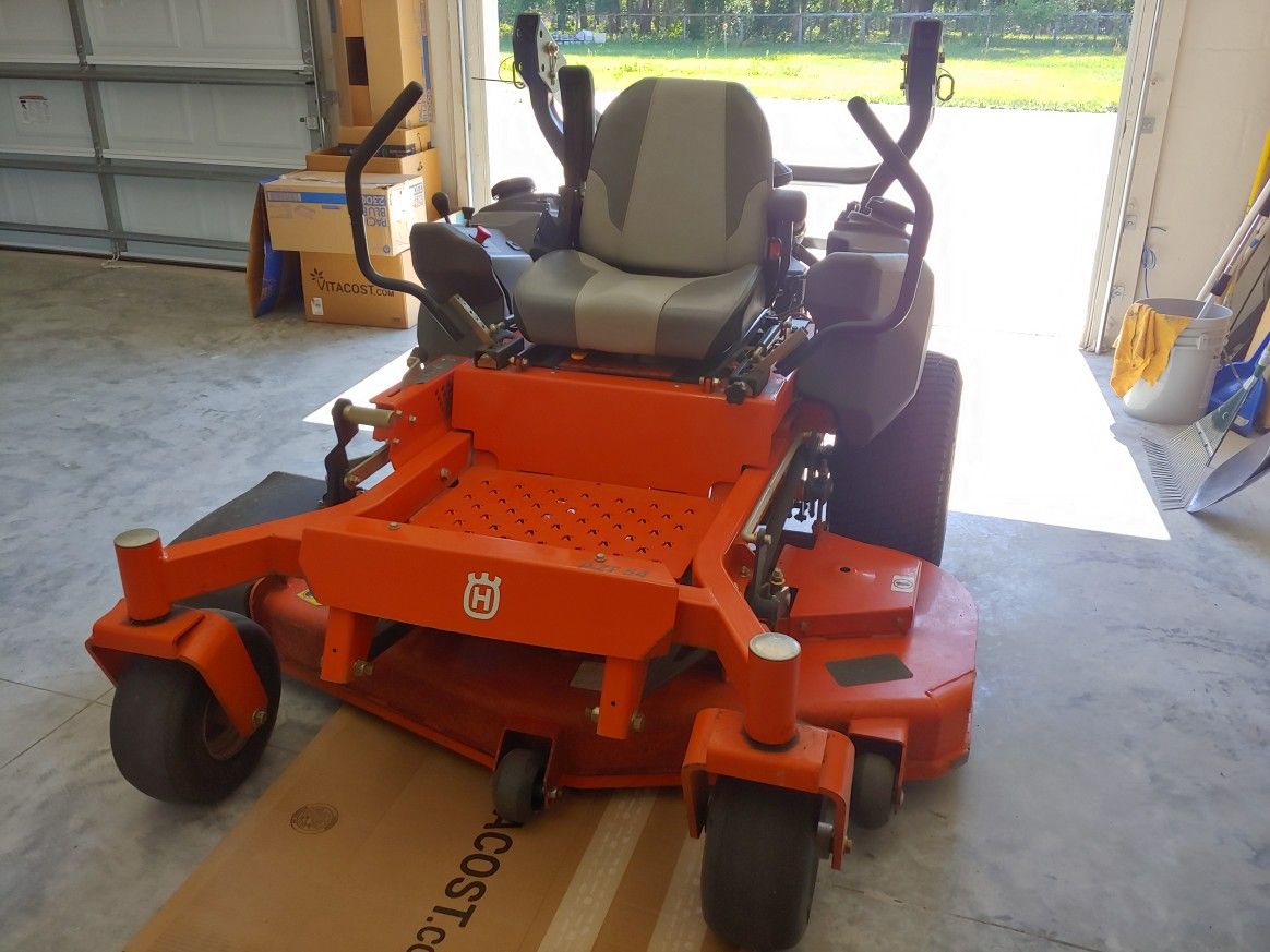 Husqvarna P-ZT 54 Commercial Zero Turn Mower