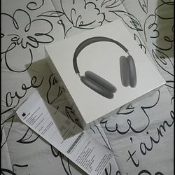 🚨 LAST CHANCE — AirPods Max (Brand New) 🚨