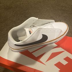 Nike Court Legacy NN