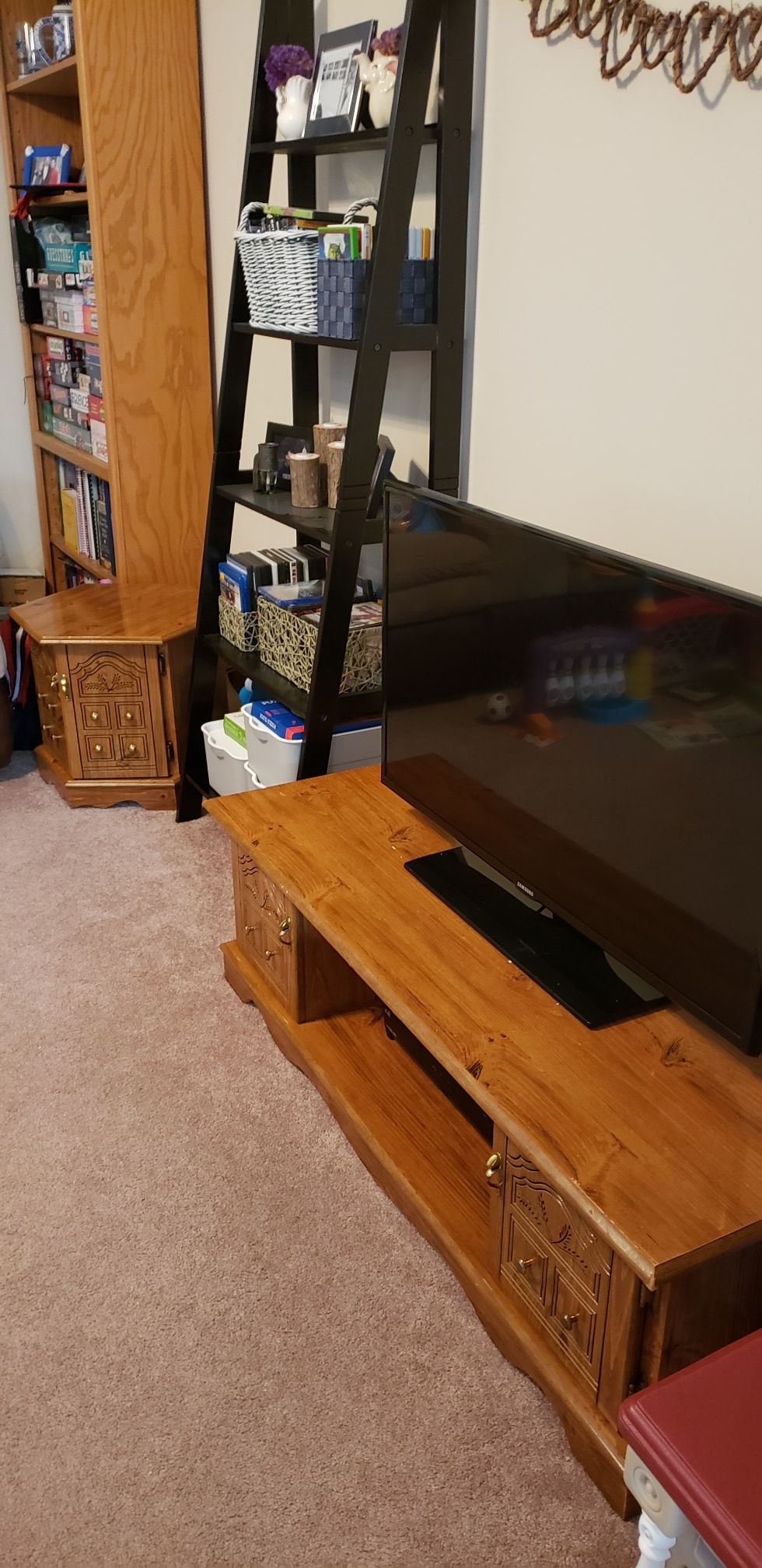 Matching entertainment center/coffee table and 2 end tables for Sale in