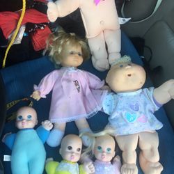 Vintage dolls with cabbage patch dolls or only $25 firm