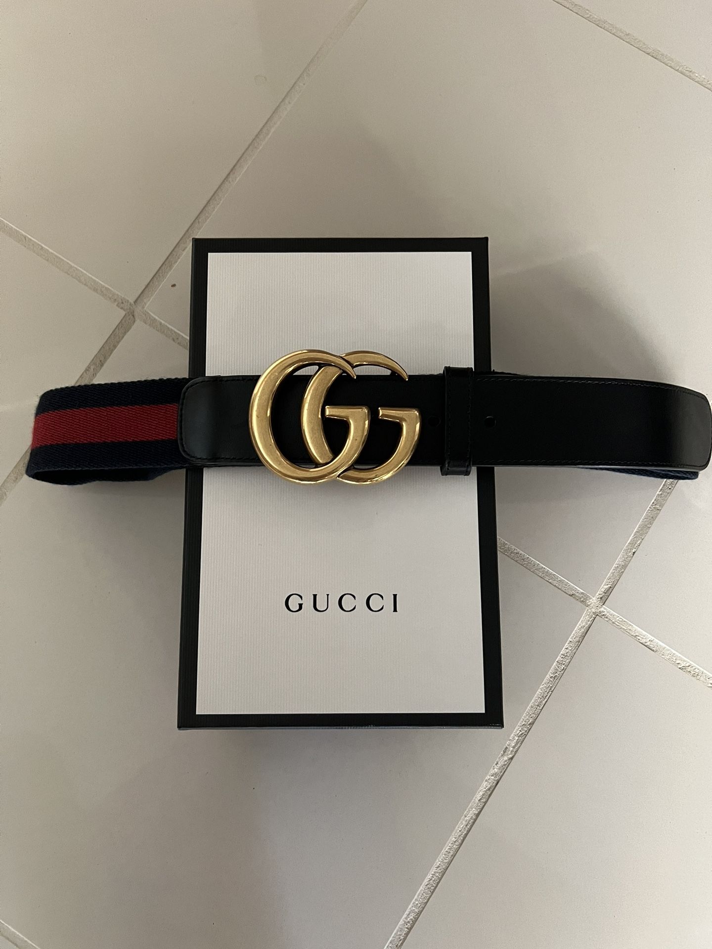 Authentic Gucci belt - www.nhima.co.zm