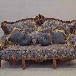 Antique Style Furniture/Vintage Stye/Couches/ Tables  - Same Day Delivery - No Credit Needed