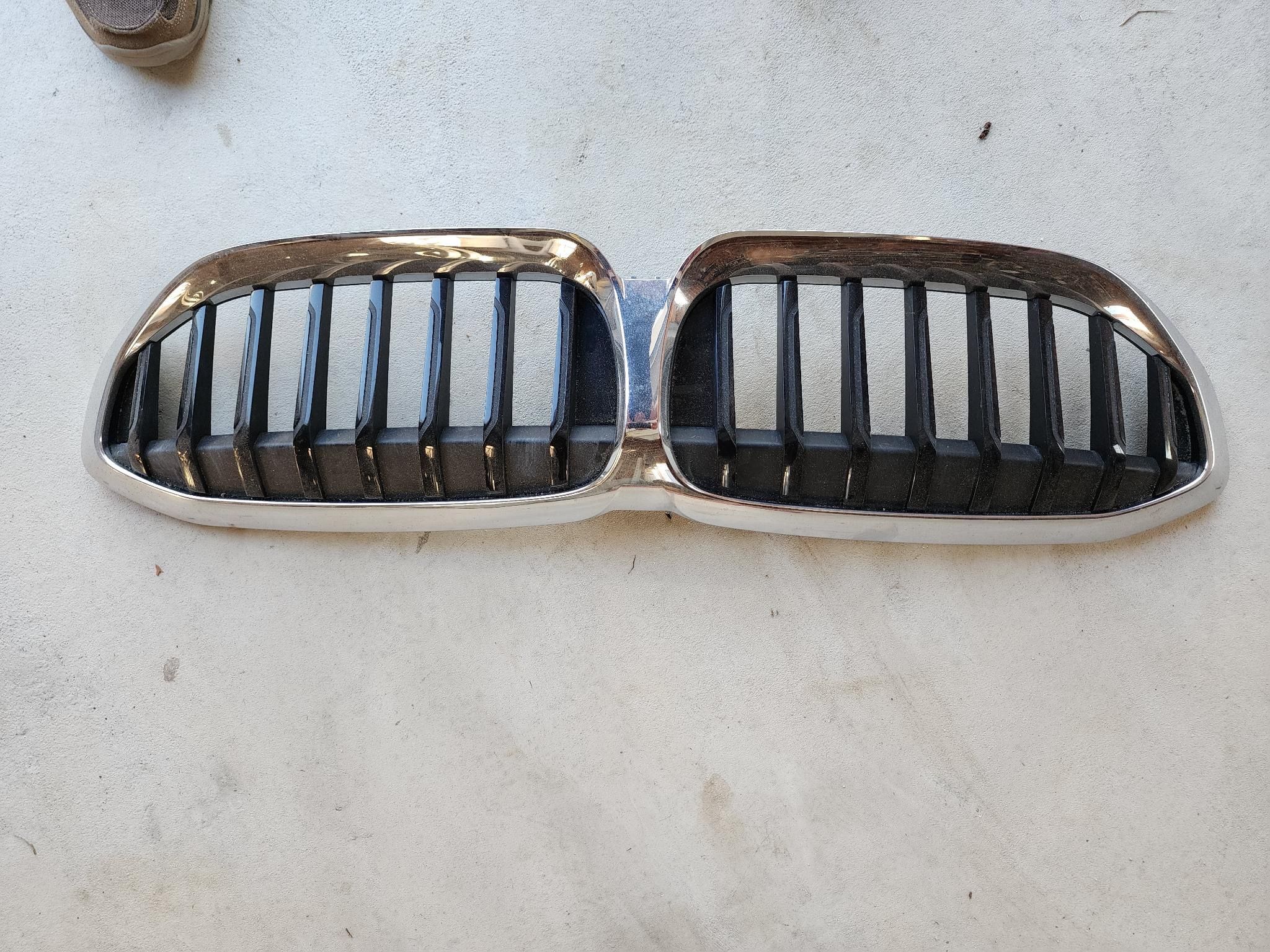 OEM BMW Grill