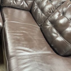real leather sofas without details