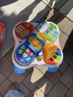 Fisher-Price FISHER PRICE ACTIVITY TABLE