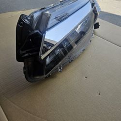 2019 Honda Clarity  Headlight Driver Side
