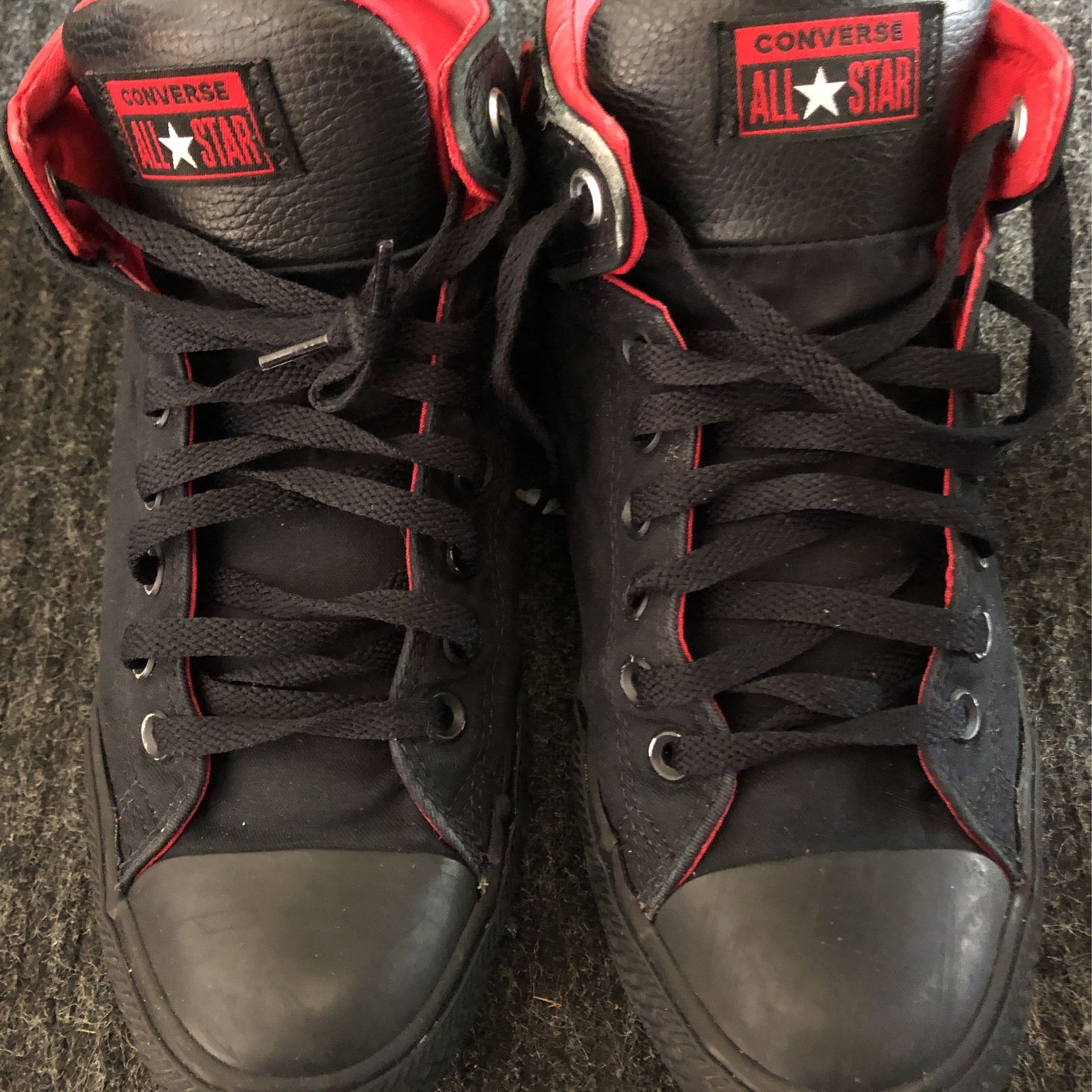 Men’s Converse Size 9