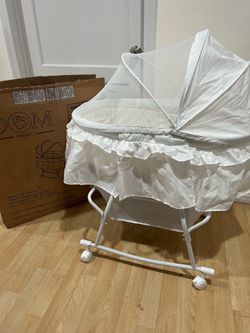 New Dream On Me Portable 2-1 Bassinet and Cradle