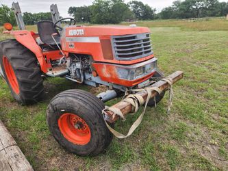 2005 Kubota M4800 TRACTOR