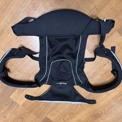 Baby carrier 