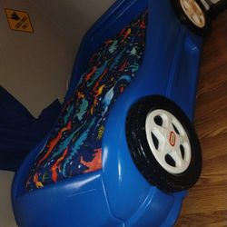  Little Tikes Car Bed W/  Car Theme Room Decor