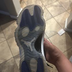 Jordan 11 read description