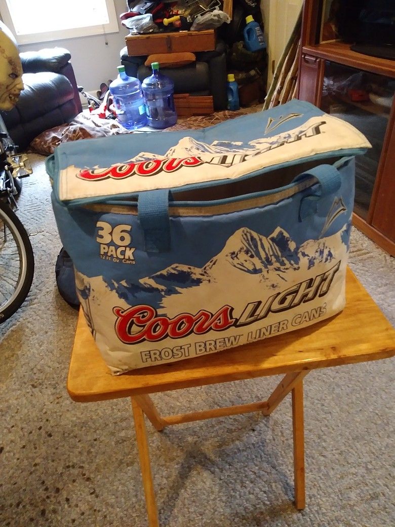 Vintage. Coors light. 36 Pack Cooler Very Rare
