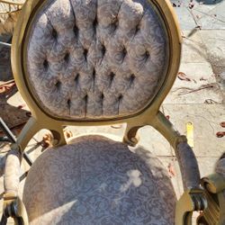 Oueen Anne Style Sitting Room Set