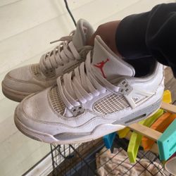 Jordan 4s size 6.5y