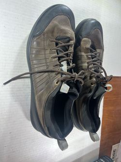 Merrell Men’s Ascent Ride GTX Hiking Shoes 12