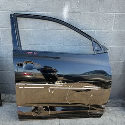 2014 - 2019 Toyota Highlander Drone Passenger Side Door OEM