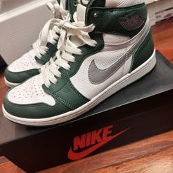 Air Jordan 1 Retro High OG - Size 8M/9W with BOX 