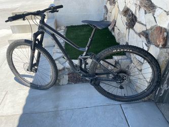 Giant Stance Mountain Bike