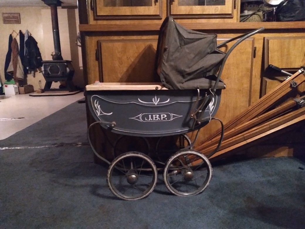 Allwins Antique Baby Carriage