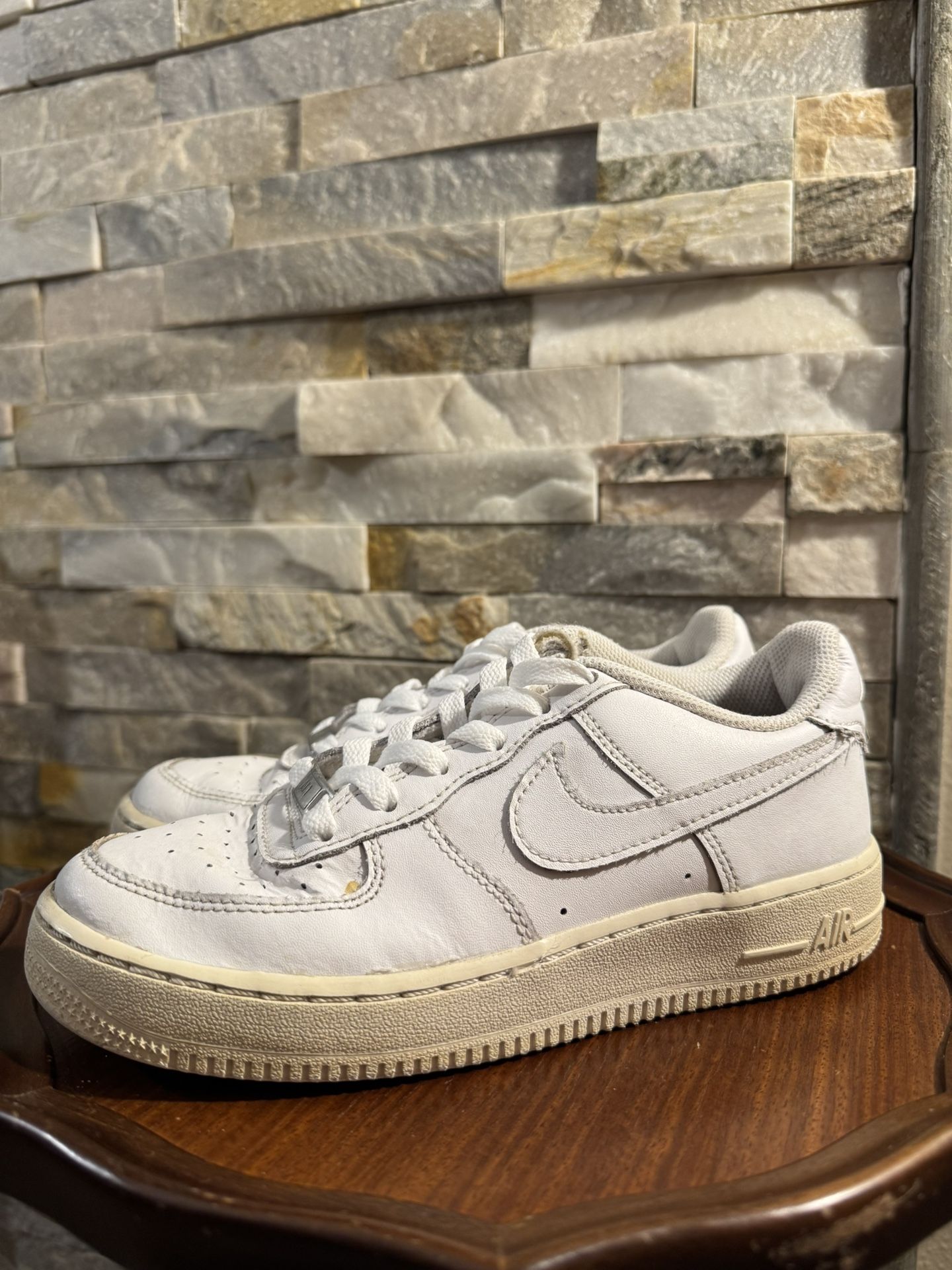 Youth Sz 4 Nike Air Force One White AF1 Sneaker Shoe