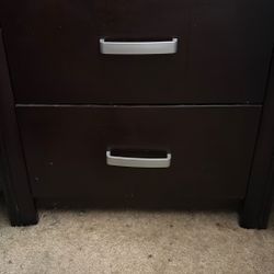 Queen Bed , Dresser And 2 End Tables