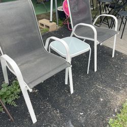 Good Condition Basic Patio Set