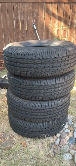 4 full tread tires Michelin Defender LTX MS2 265/70/17 DOT from 2026