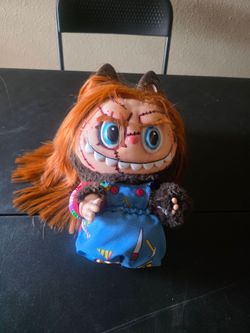 Labubu grande de chucky con sonidos