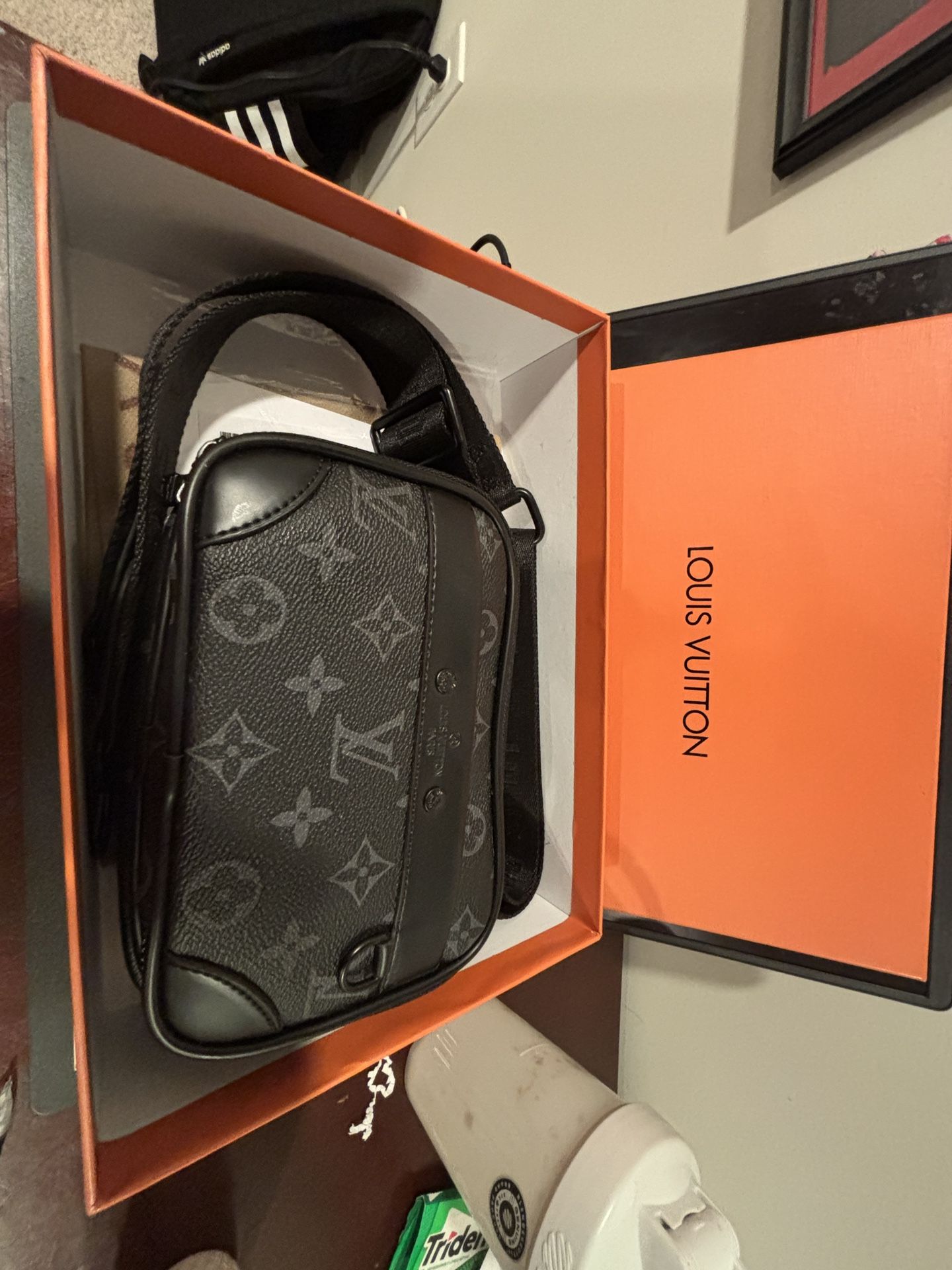 LV Monogram Eclipse Shoulder bag