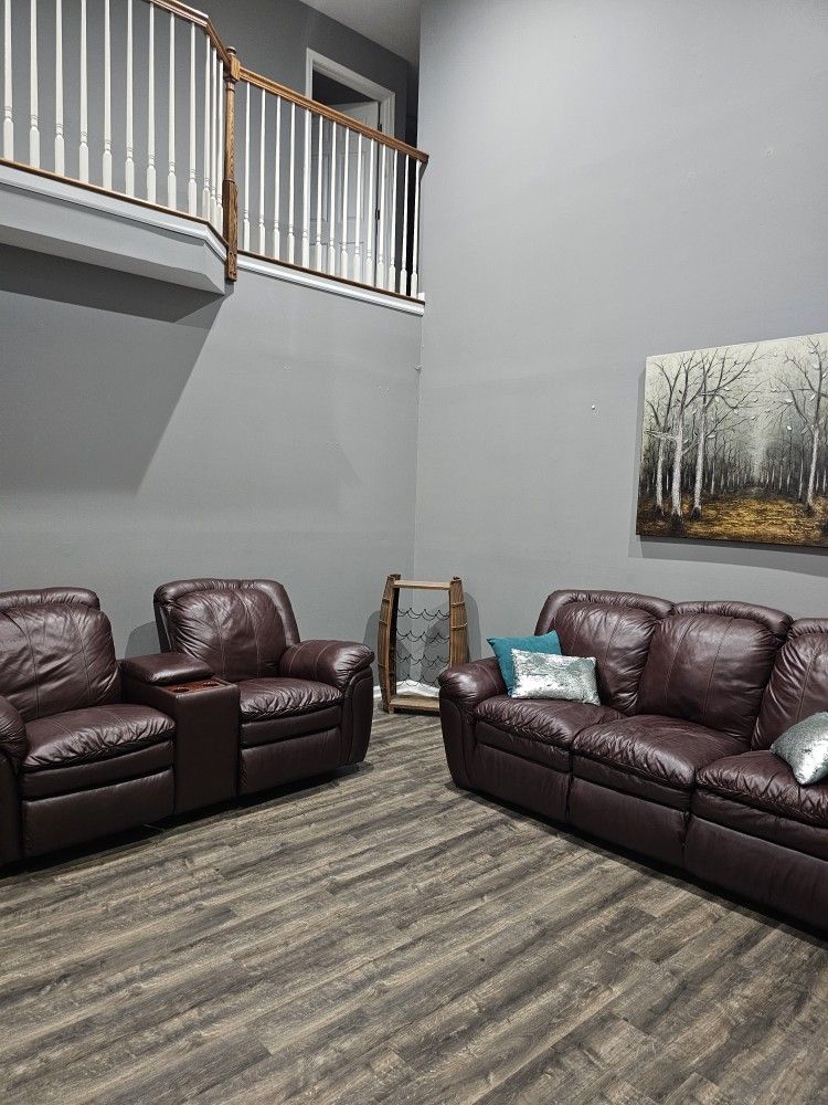 Gorgeous Raymour N FLANINGAN LEATHER COUCH SET