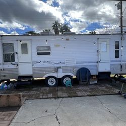 Rv camper trailer