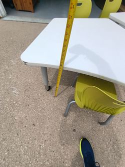 Kids table and chairs set