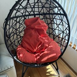 Oversized Egg Chair 