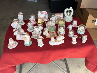 Figurines