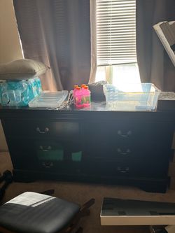 Dark brown dresser
