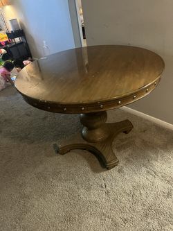 Solid Wood Round Dining Table 