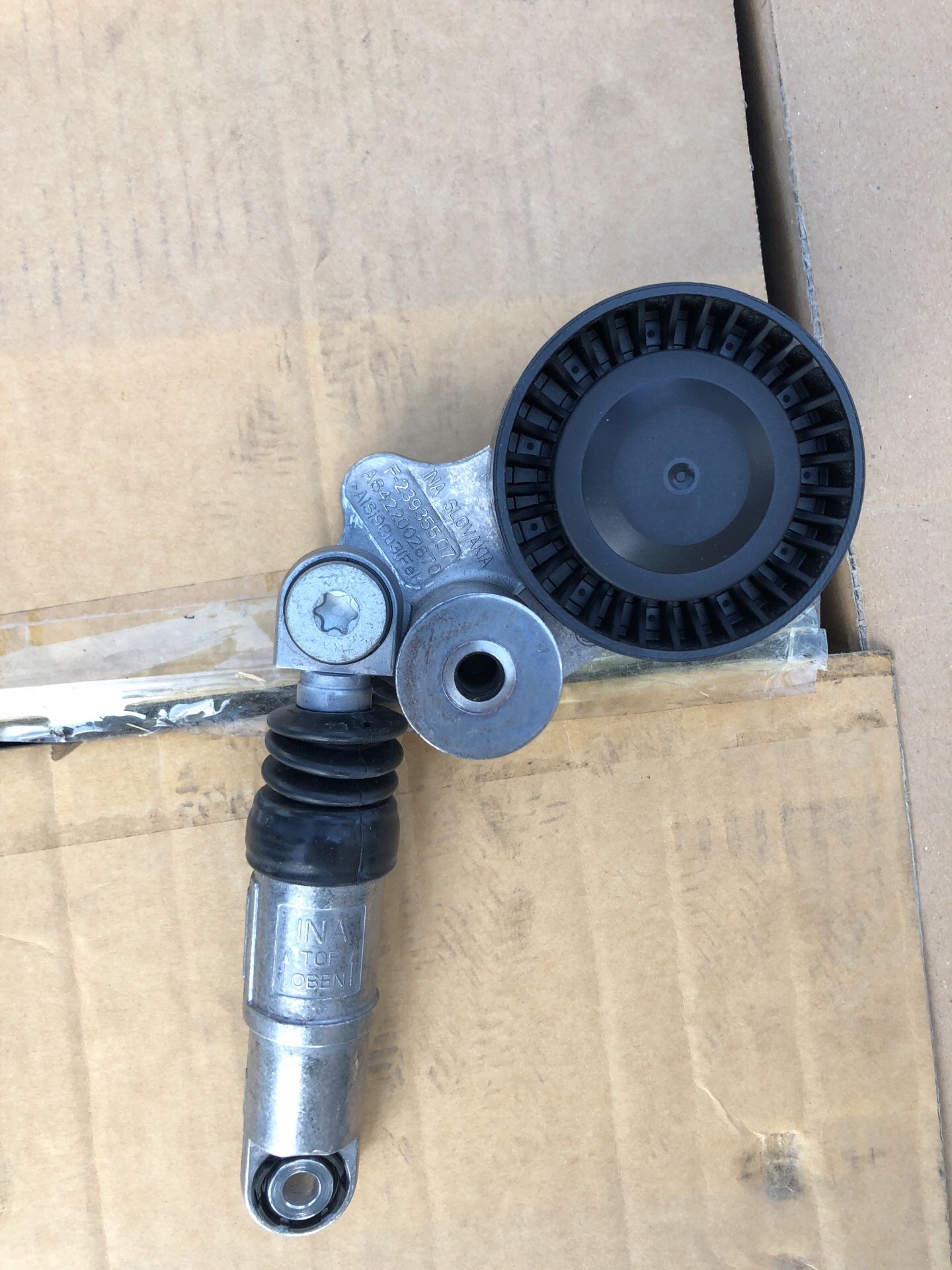 Mercedes Benz secondary belt tensioner brand new part#A6422002670