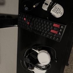 Headset Keyboard Mouse 