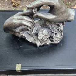 Statue