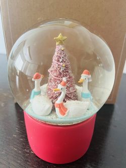 Brand New Merri Glow Snow Globe