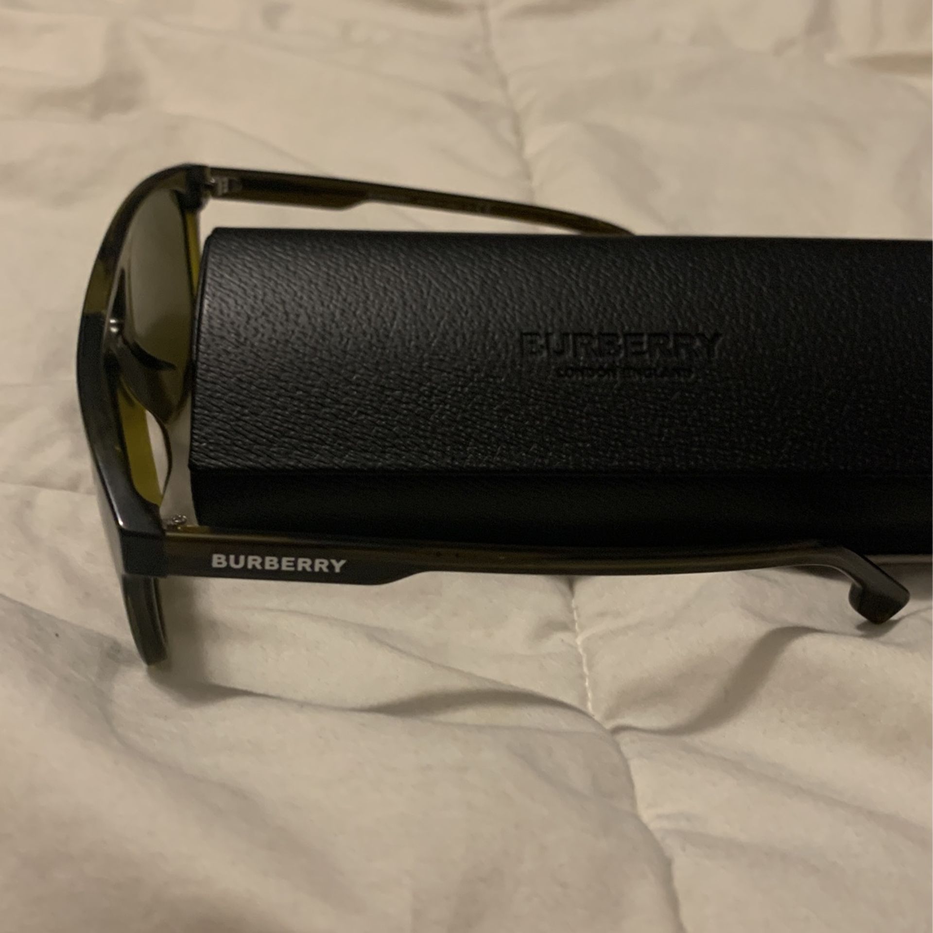 Burberry Sunglasses 