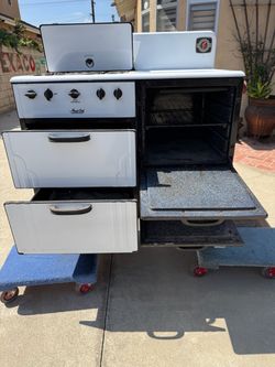 Magic Chef Vintage Gas Range Stove