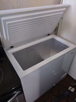GE deep freezer chest freezer