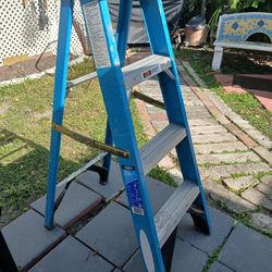 Leader 4' Almost New 